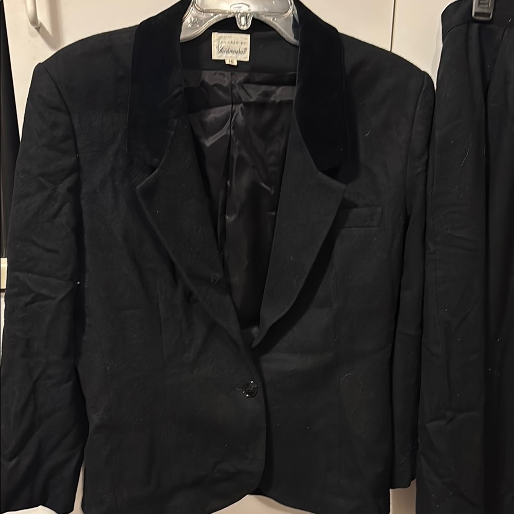 2 piece wool blazer and skirt size 16